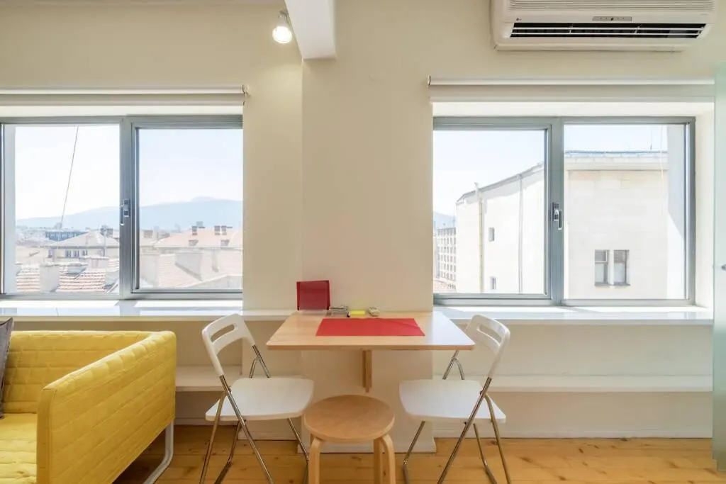 Home Is Where The Heart Is ~ 1-Bdr Central Charm Sofia 0*,  Bulgarije